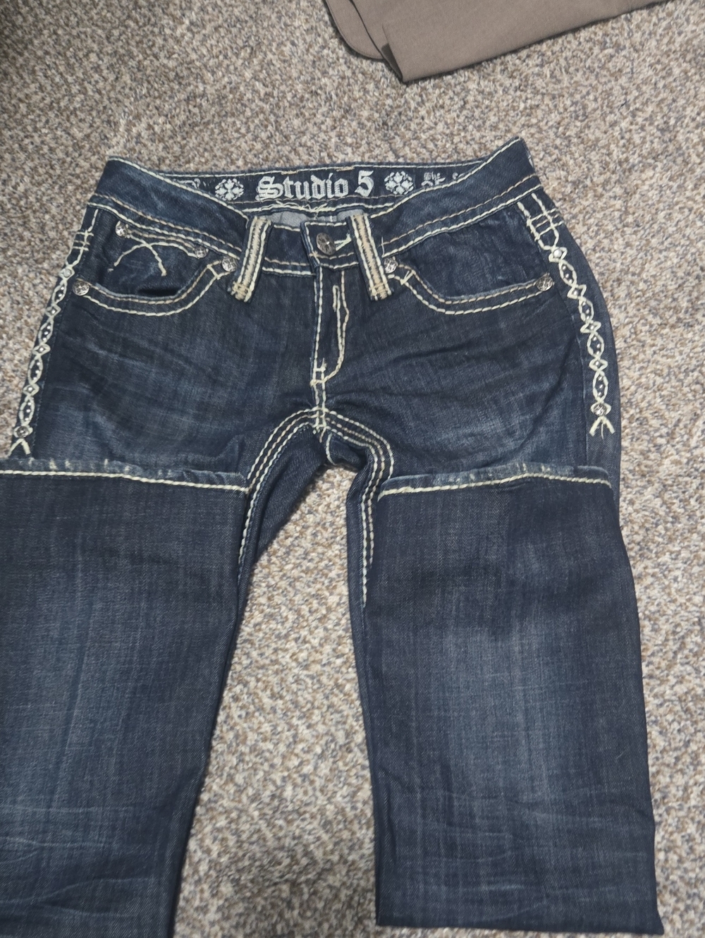 Studio 5 Indigo Cropped Jeans with Contrast Stitching